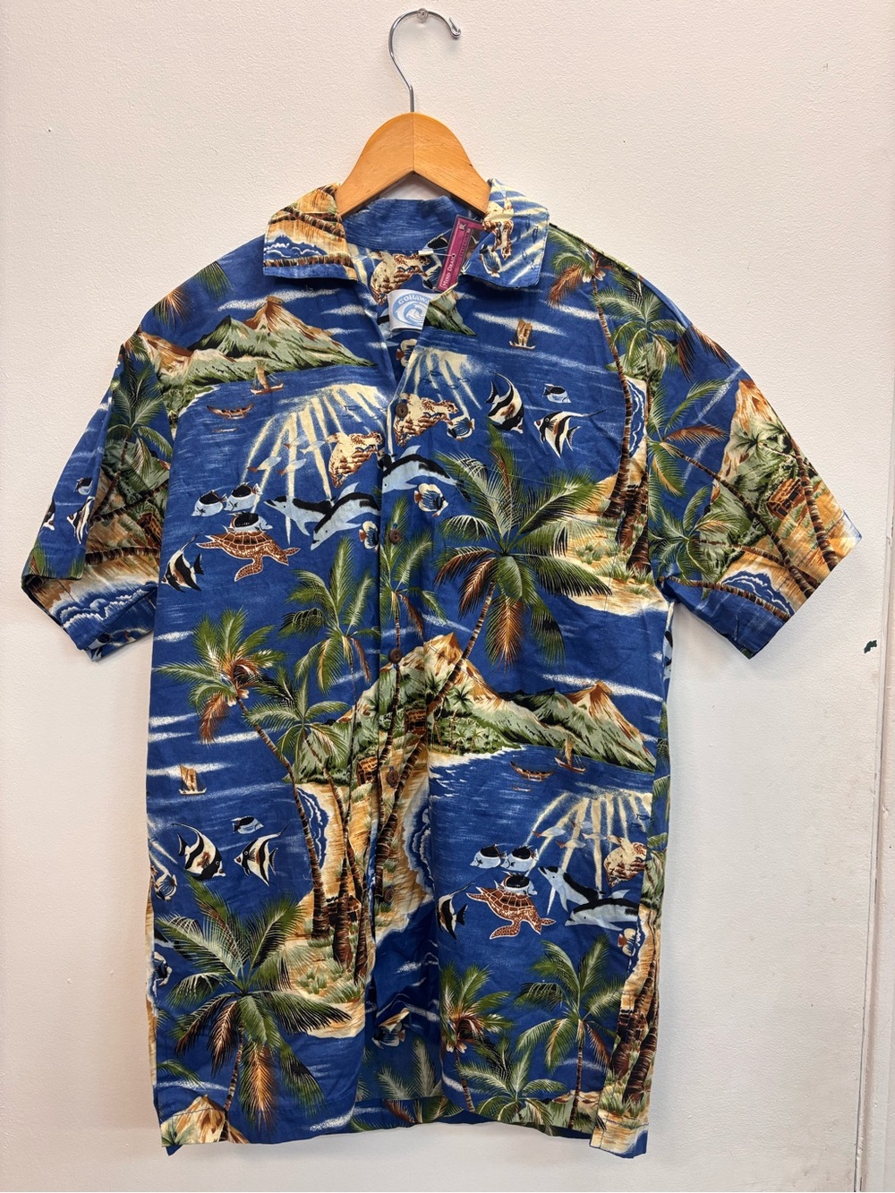 Go Hawaii Men’s Casual Button Up Blue Tropical Print Hawaiian Shirt Medium